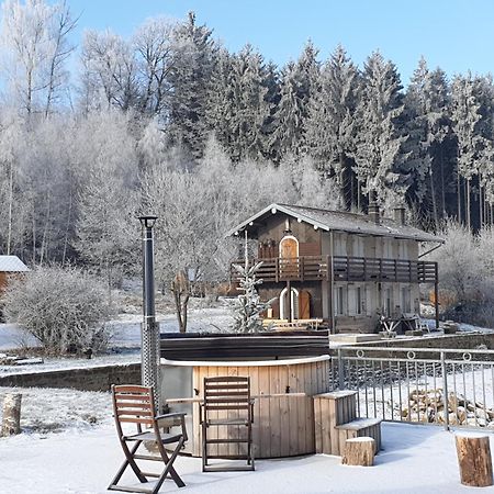 White Wood Villa Darney Exterior foto